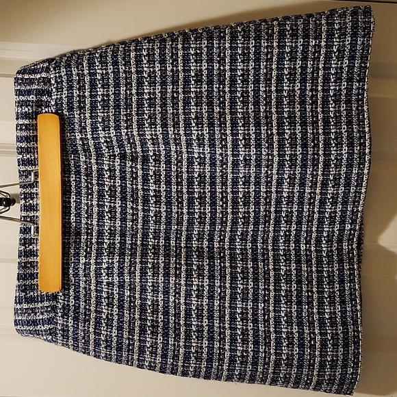 LOFT Tweed Skirt with Pockets! - Picture 3 of 6